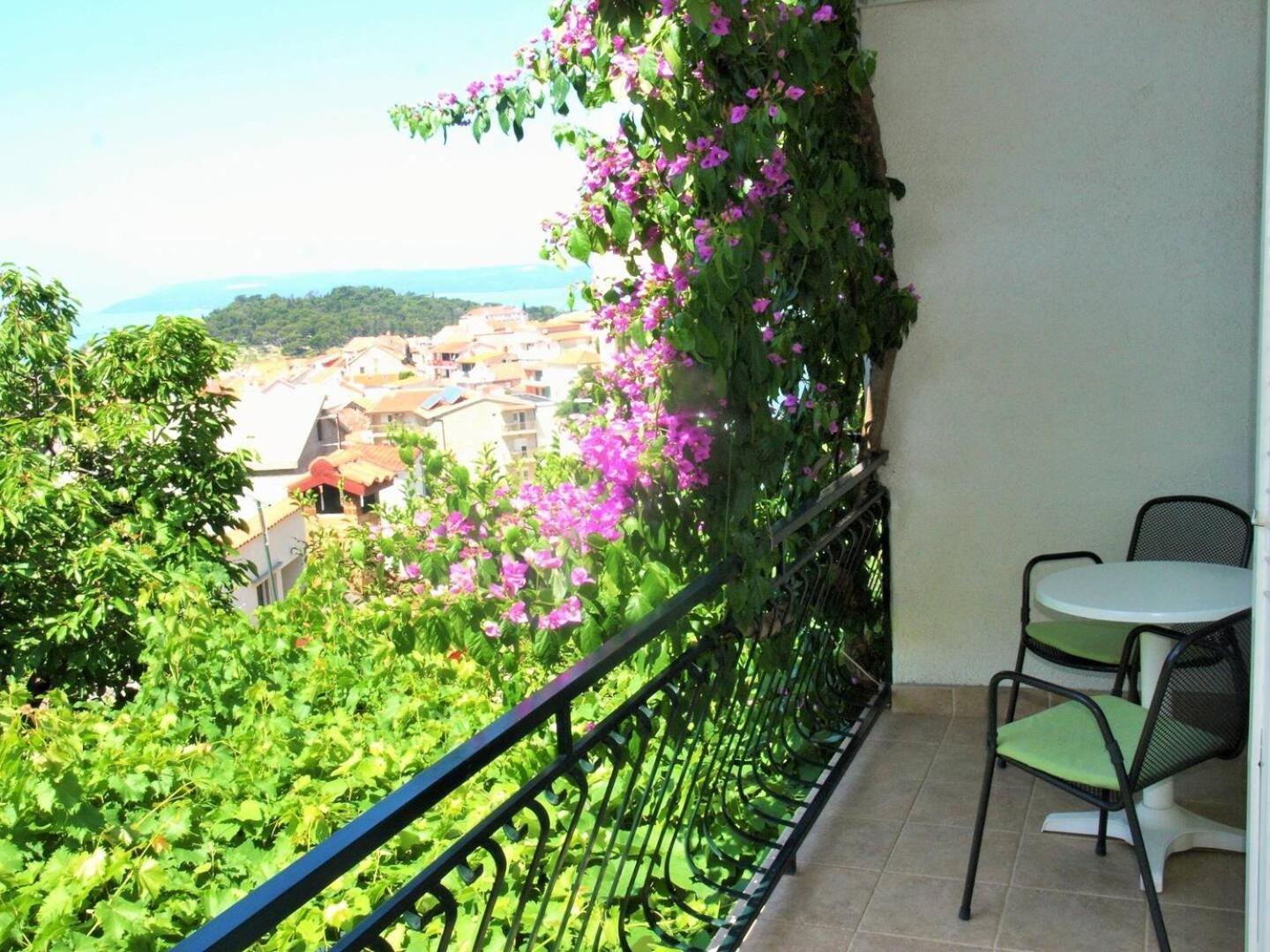 Apartment With A Parking Space - 22168 Makarska