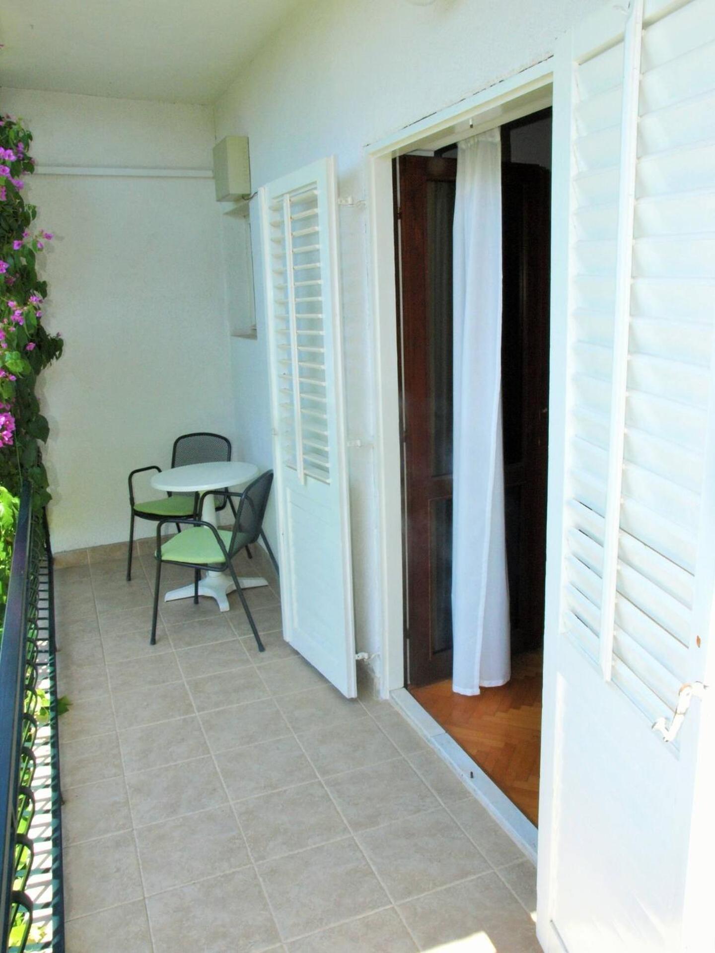 With A Parking Space - 22168 Makarska