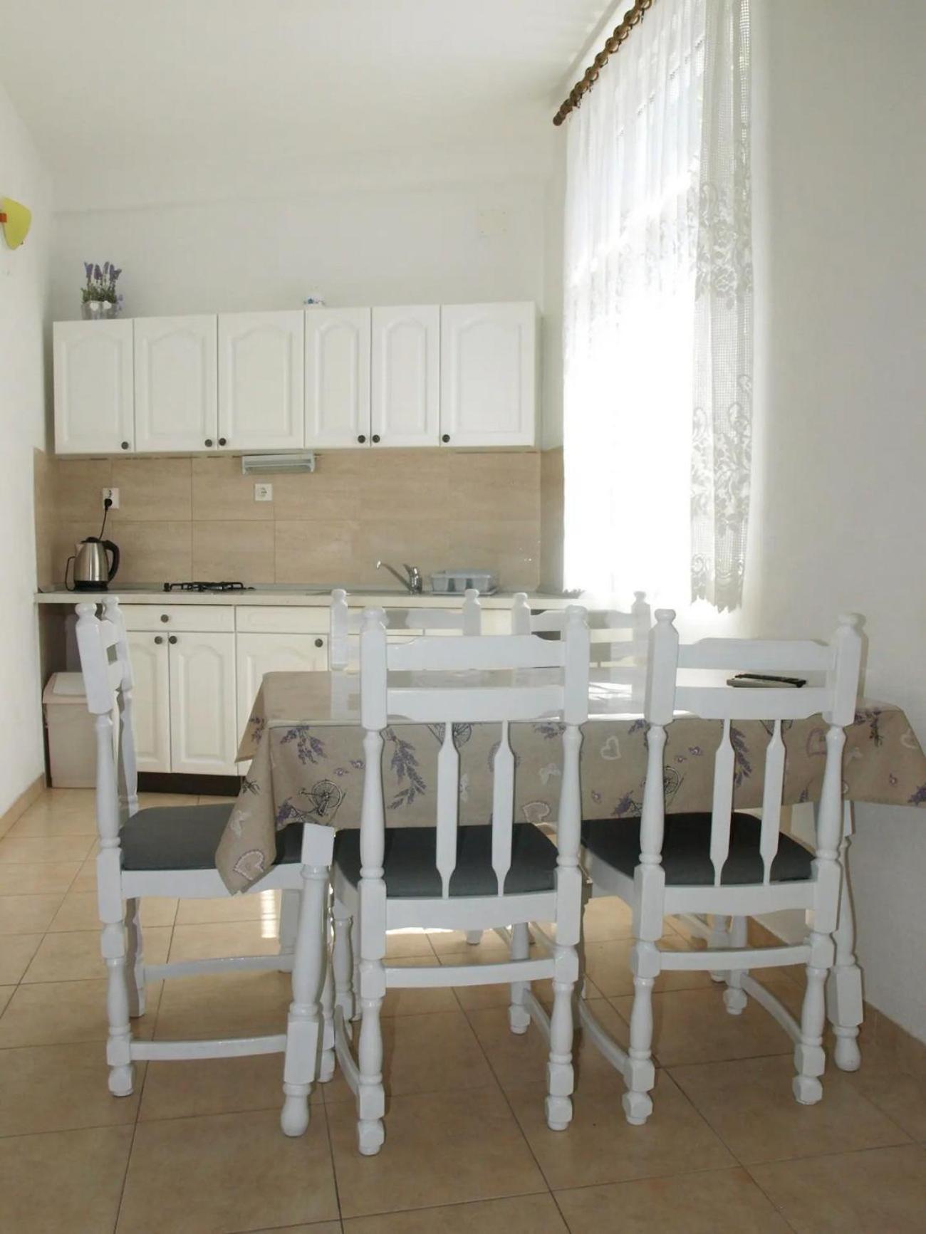 Apartment With A Parking Space - 22168 Makarska