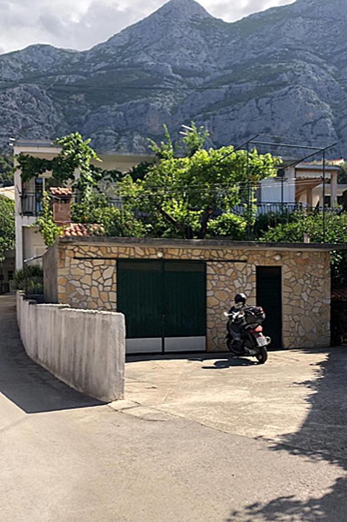 Apartment With A Parking Space - 22168