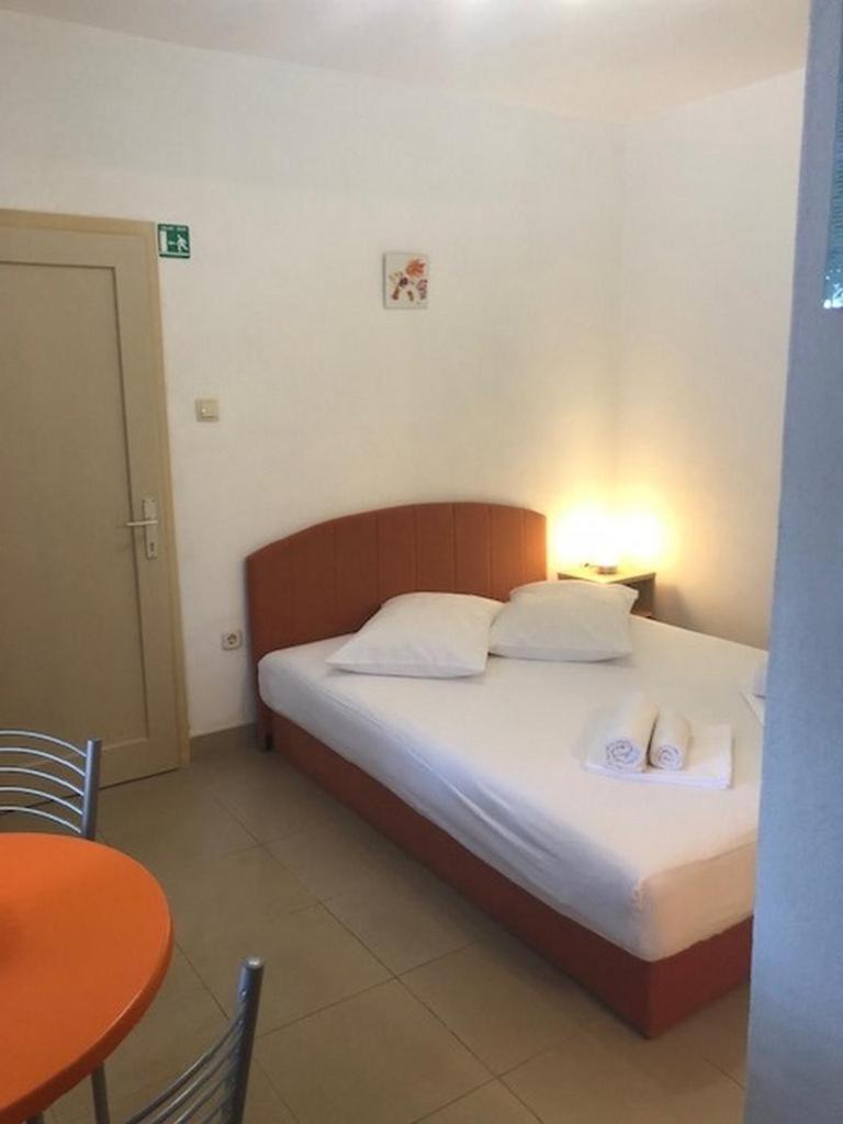 With A Parking Space - 22168 Apartment Makarska